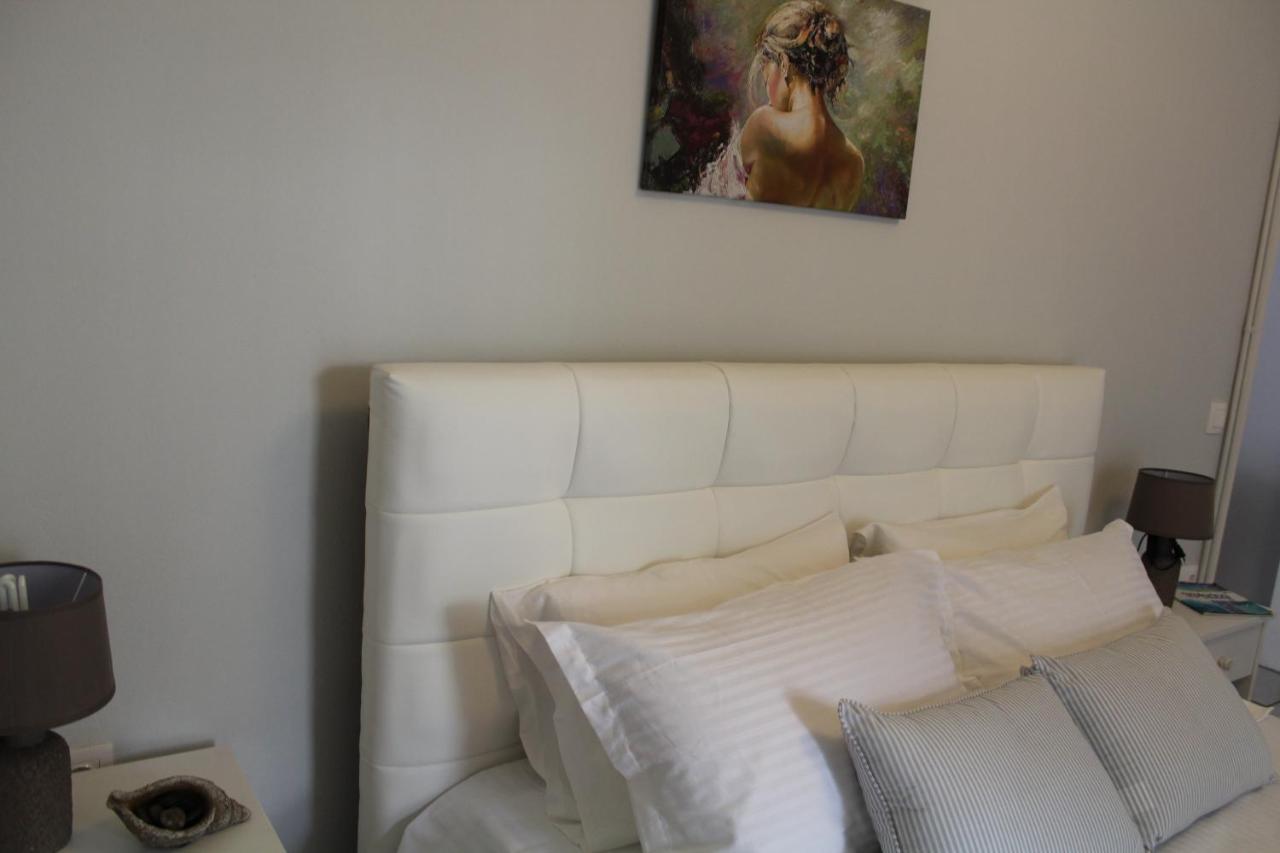 Paxos Rock Apartments 盖奥斯 外观 照片